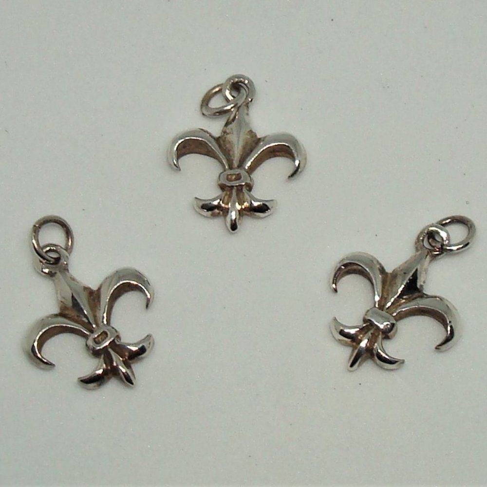 Fleur De Lis Pendant